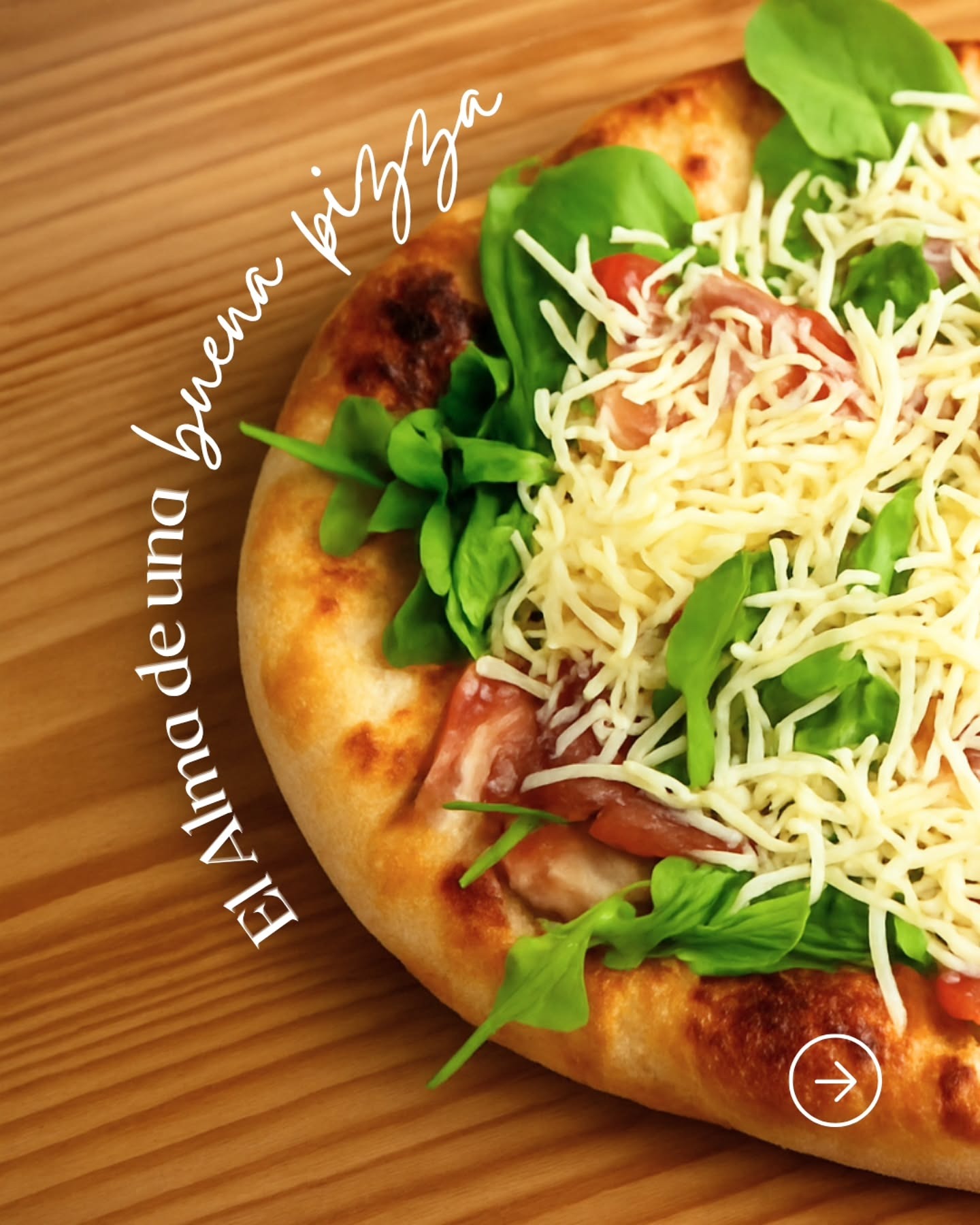 Pizza artesanal con rúcula y mozzarella